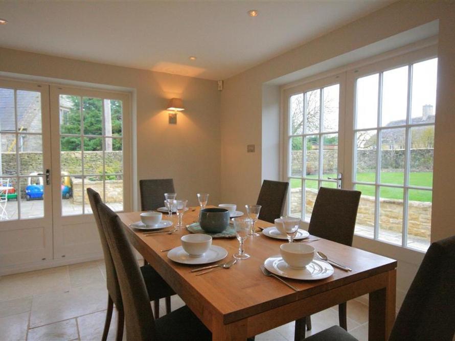 Hillside Cottage Burford Exterior photo